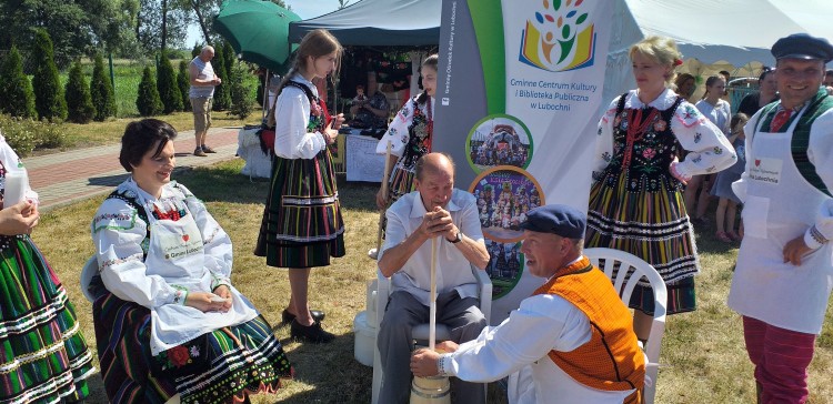 62127814 2376111372482268 8161219138425978880 o