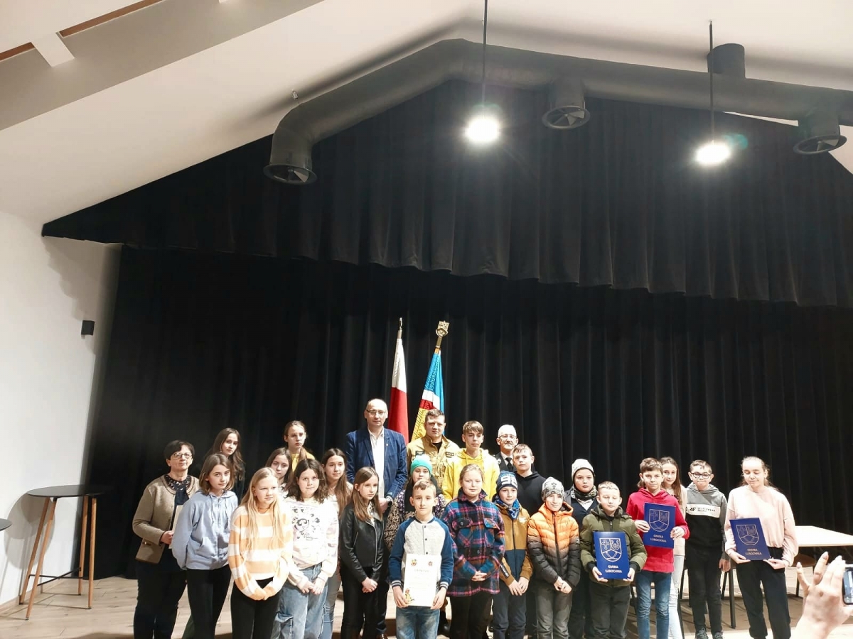 Uczestnicy Turnieju Wiedzy Pożarniczej